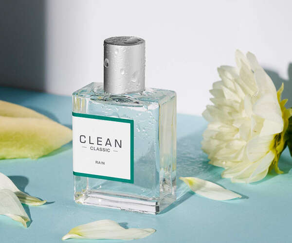 Zero-Waste-Perfume-Classic-Rain-by-CLEAN