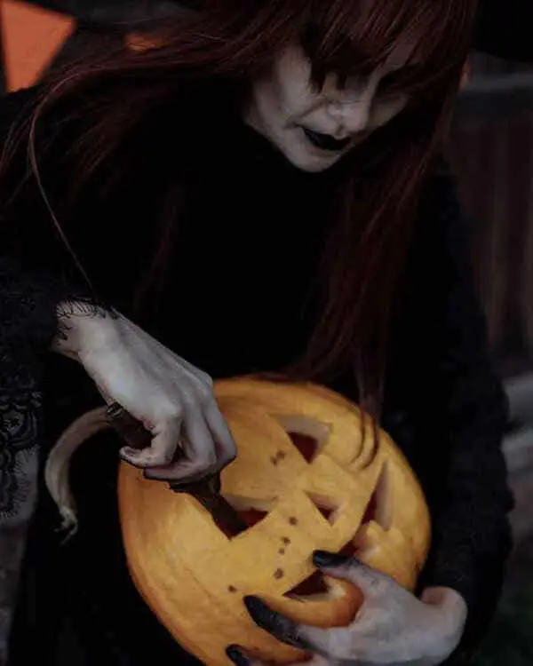 Is-Pumpkin-Carving-Wasteful