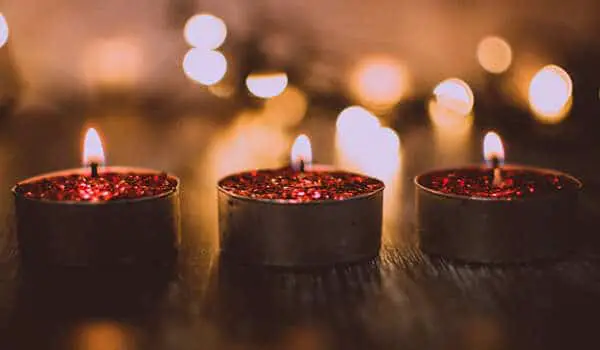 Eco-Friendly-Scented-Candles
